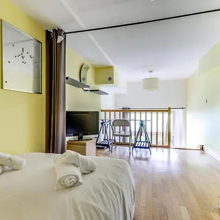Charmant Tres Lumineux Appartement Paris